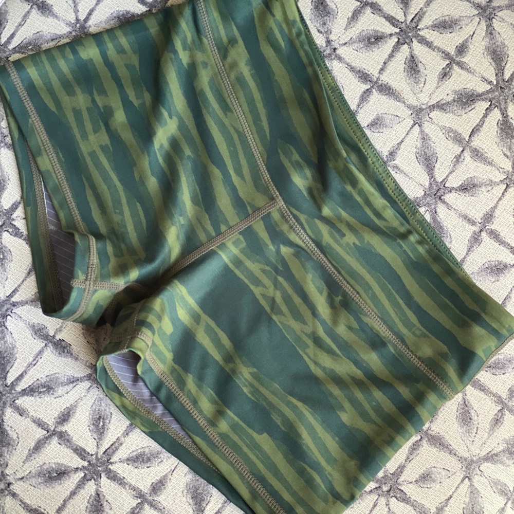 IAB Workout Shorts NEVER WORN- M